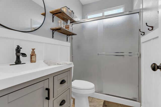 9700 Glacier Creek Way, Elk Grove, CA 95624