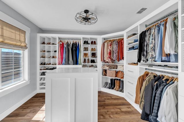 9700 Glacier Creek Way, Elk Grove, CA 95624