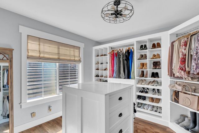 9700 Glacier Creek Way, Elk Grove, CA 95624