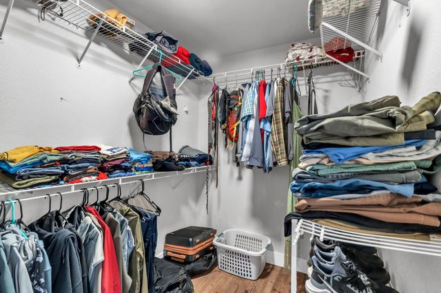 9700 Glacier Creek Way, Elk Grove, CA 95624