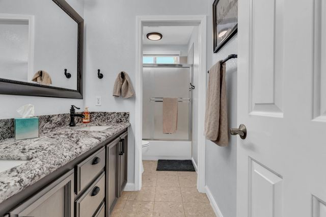 9700 Glacier Creek Way, Elk Grove, CA 95624