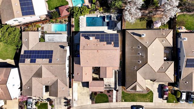 9700 Glacier Creek Way, Elk Grove, CA 95624