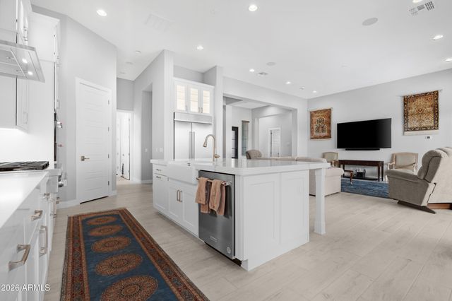 5827 E STAR VALLEY Street, Mesa, AZ 85215