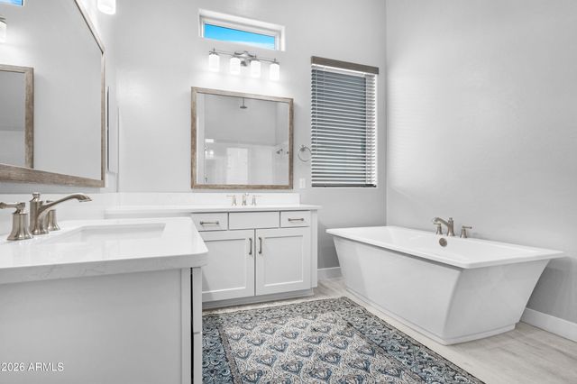 5827 E STAR VALLEY Street, Mesa, AZ 85215