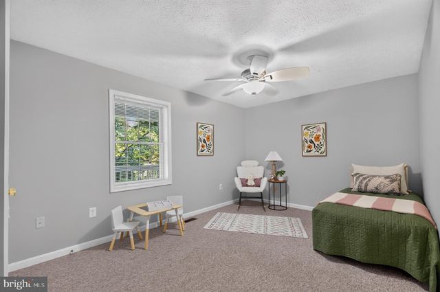 885 WILD ROSE LN, Harpers Ferry, WV 25425