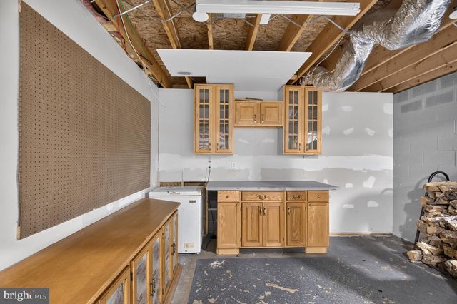 885 WILD ROSE LN, Harpers Ferry, WV 25425