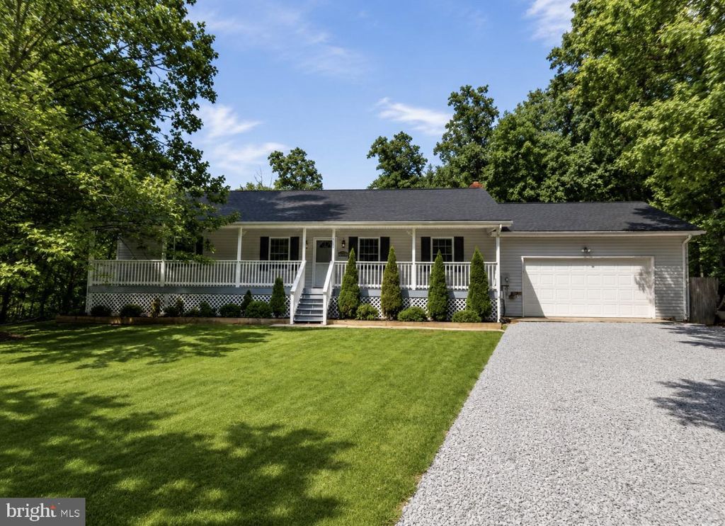 885 WILD ROSE LN, Harpers Ferry, WV 25425