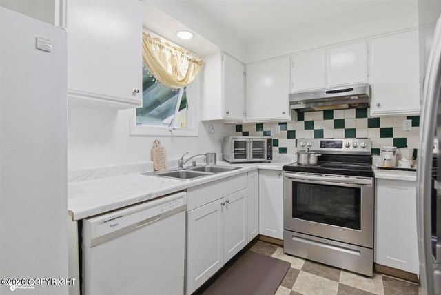 835 N Park Street, Anchorage, AK 99508