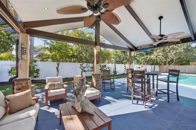 15280 SW 153rd St, Miami, FL 33187