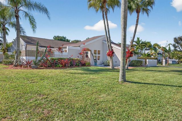 15280 SW 153rd St, Miami, FL 33187