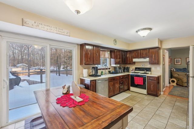 150 Lake Region Boulevard, Monroe, NY 10950