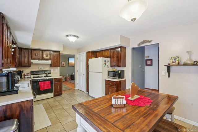 150 Lake Region Boulevard, Monroe, NY 10950