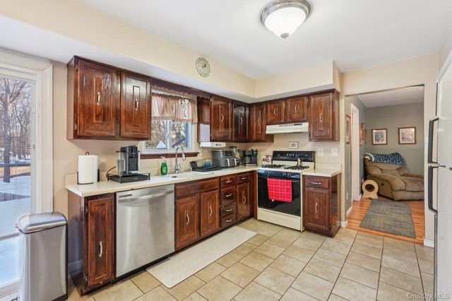 150 Lake Region Boulevard, Monroe, NY 10950