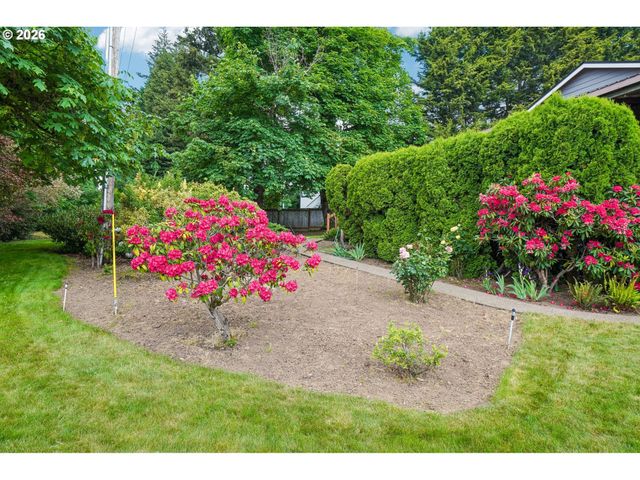 4204 RIVERVIEW Dr, West Linn, OR 97068
