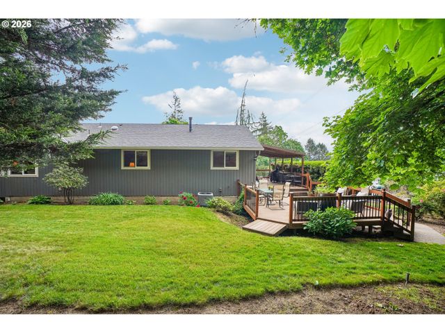 4204 RIVERVIEW Dr, West Linn, OR 97068
