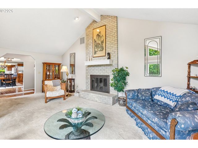 4204 RIVERVIEW Dr, West Linn, OR 97068