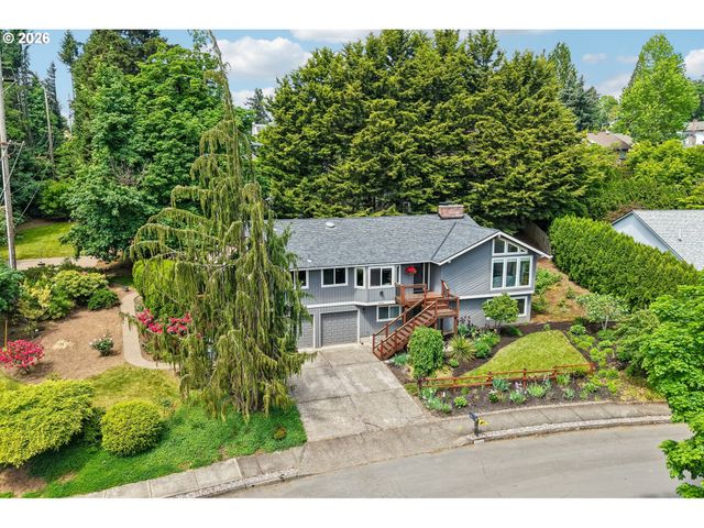 4204 RIVERVIEW Dr, West Linn, OR 97068