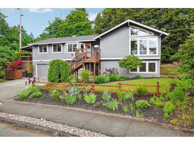 4204 RIVERVIEW Dr, West Linn, OR 97068