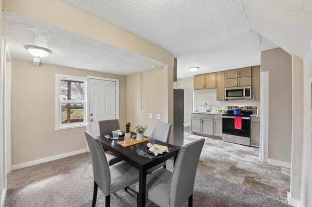 2155 Reaney Avenue E, Saint Paul, MN 55119