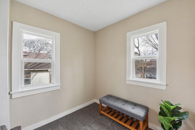 2155 Reaney Avenue E, Saint Paul, MN 55119