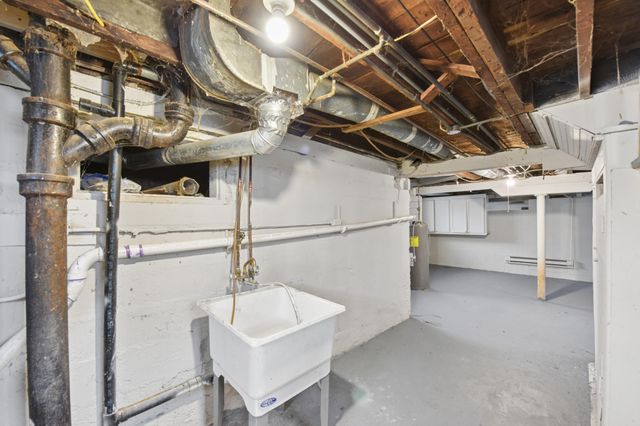 2155 Reaney Avenue E, Saint Paul, MN 55119