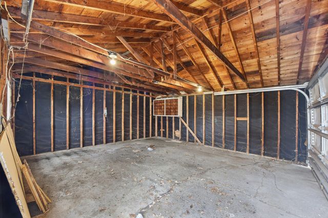 2155 Reaney Avenue E, Saint Paul, MN 55119