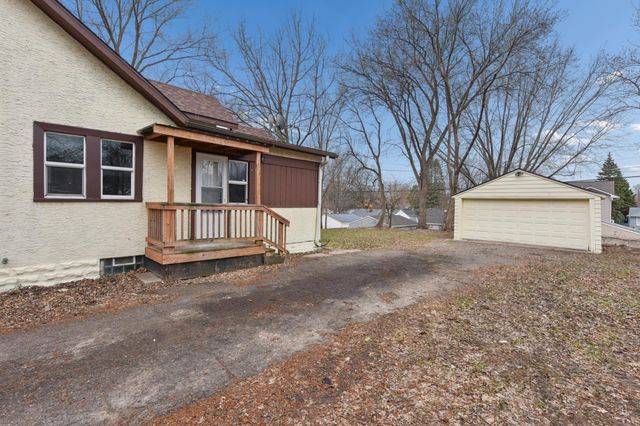 2155 Reaney Avenue E, Saint Paul, MN 55119