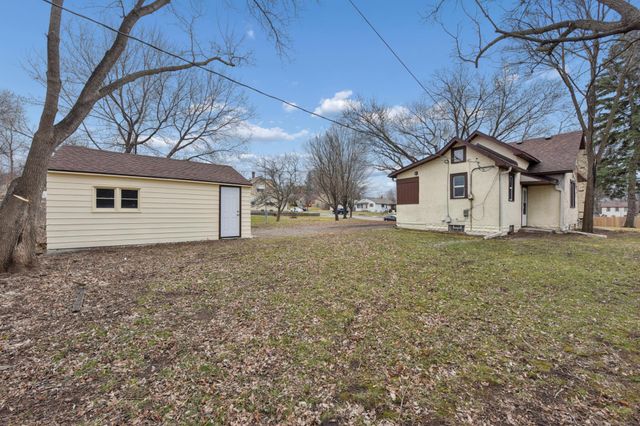 2155 Reaney Avenue E, Saint Paul, MN 55119