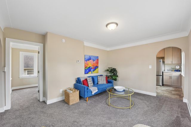 2155 Reaney Avenue E, Saint Paul, MN 55119