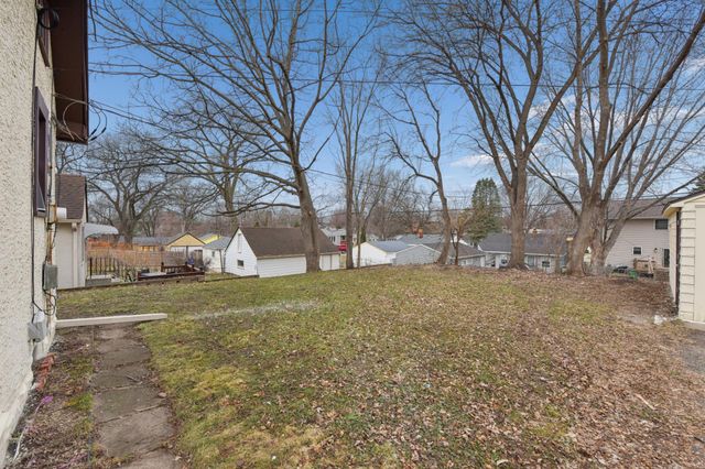 2155 Reaney Avenue E, Saint Paul, MN 55119