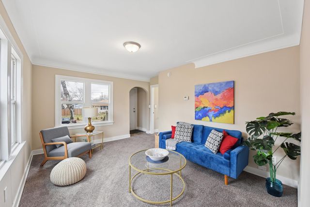 2155 Reaney Avenue E, Saint Paul, MN 55119