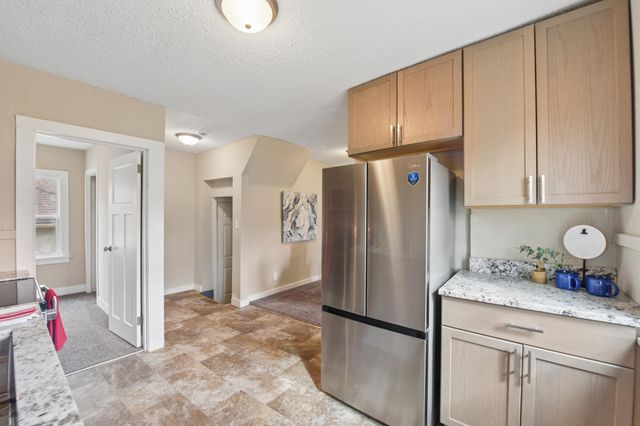 2155 Reaney Avenue E, Saint Paul, MN 55119