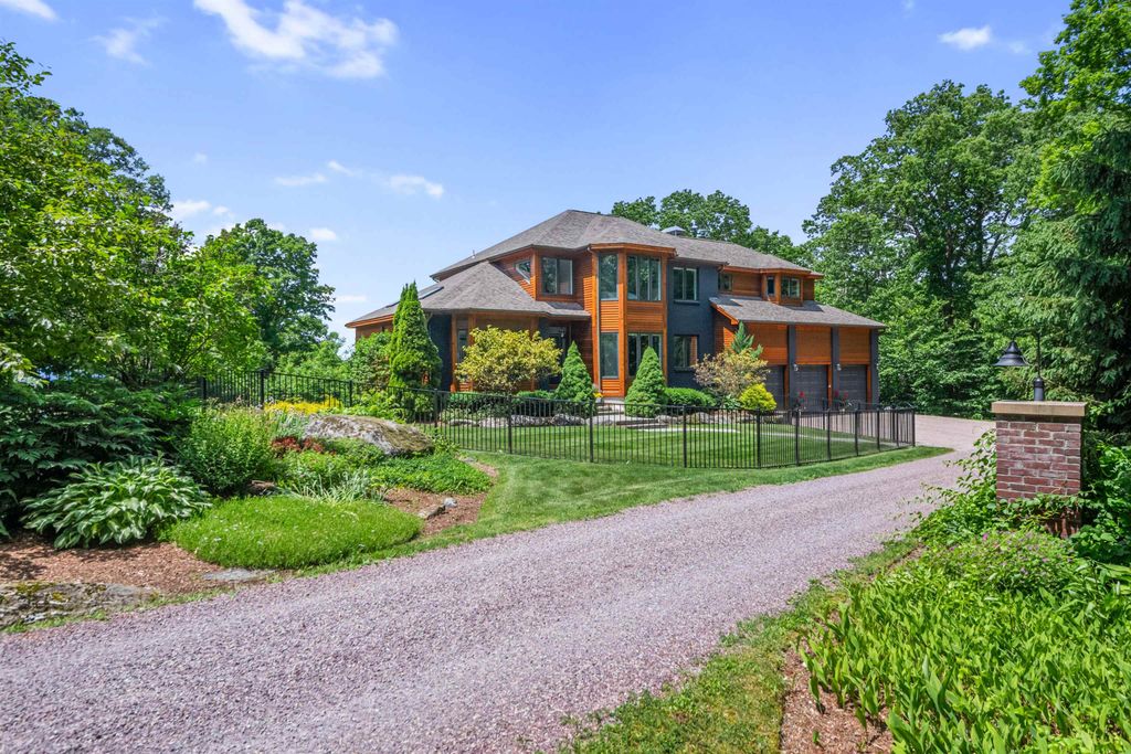 83 Plateau Road, Williston, VT 05495