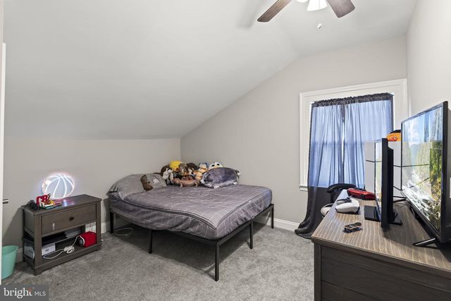 510 SMITHFIELD AVE, Philadelphia, PA 19116