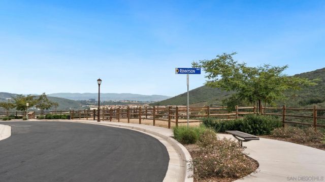 15681 Rennyson, San Diego, CA 92127