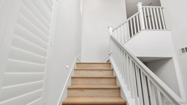 15681 Rennyson, San Diego, CA 92127