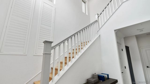 15681 Rennyson, San Diego, CA 92127