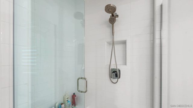 15681 Rennyson, San Diego, CA 92127