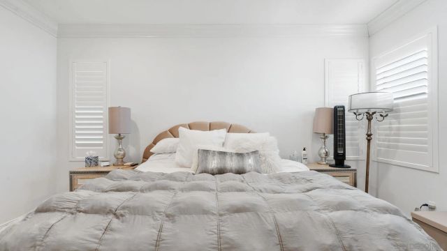 15681 Rennyson, San Diego, CA 92127