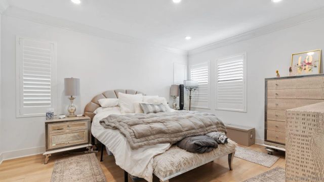 15681 Rennyson, San Diego, CA 92127