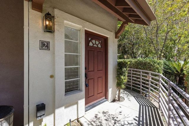 12011 Tivoli Park Row 2, San Diego, CA 92128