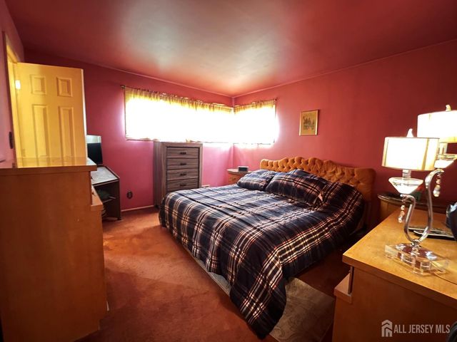 11 Purdue Road, Old Bridge, NJ 08859