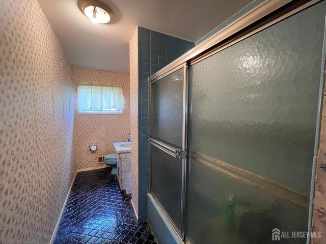 11 Purdue Road, Old Bridge, NJ 08859