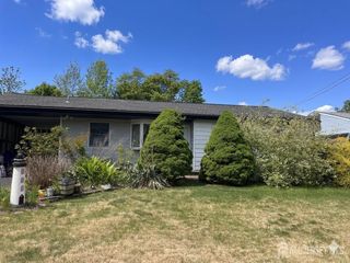 11 Purdue Road, Old Bridge, NJ 08859