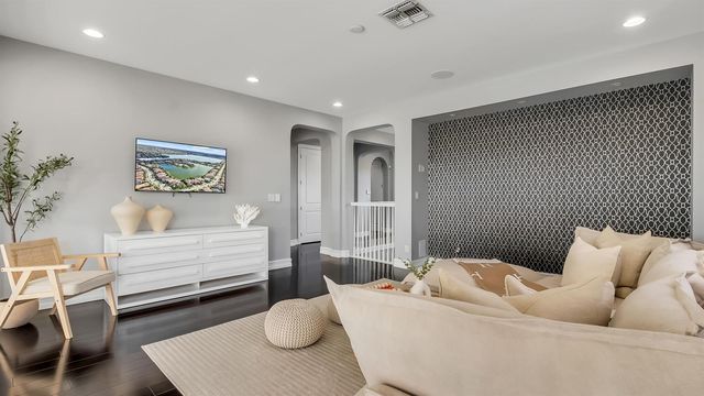 9040 W Watercrest Cir Circle W, Parkland, FL 33076
