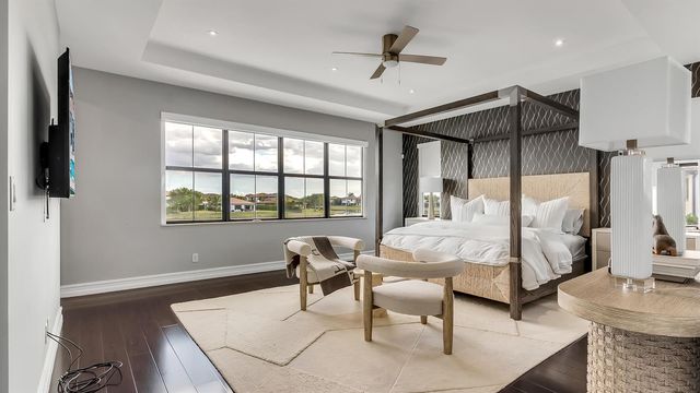 9040 W Watercrest Cir Circle W, Parkland, FL 33076