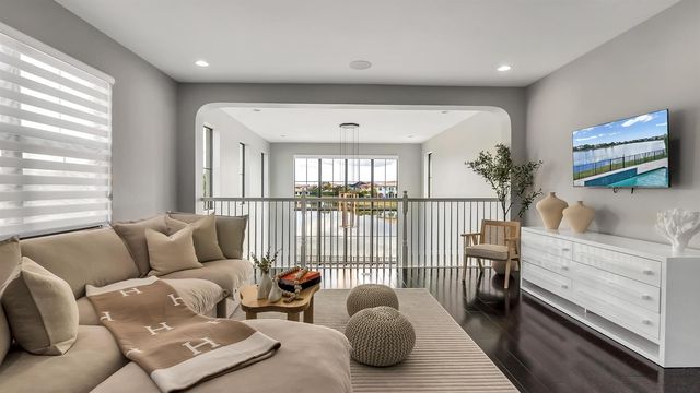 9040 W Watercrest Cir Circle W, Parkland, FL 33076