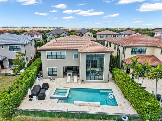 9040 W Watercrest Cir Circle W, Parkland, FL 33076