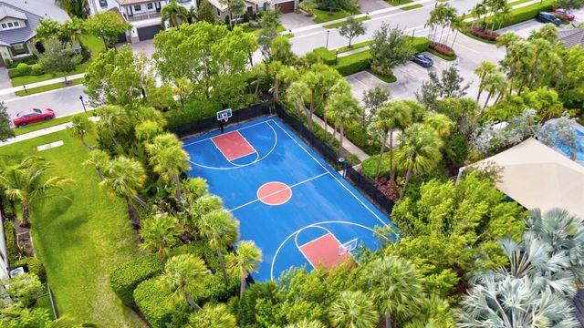 9040 W Watercrest Cir Circle W, Parkland, FL 33076