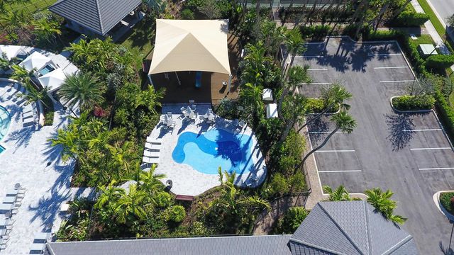 9040 W Watercrest Cir Circle W, Parkland, FL 33076